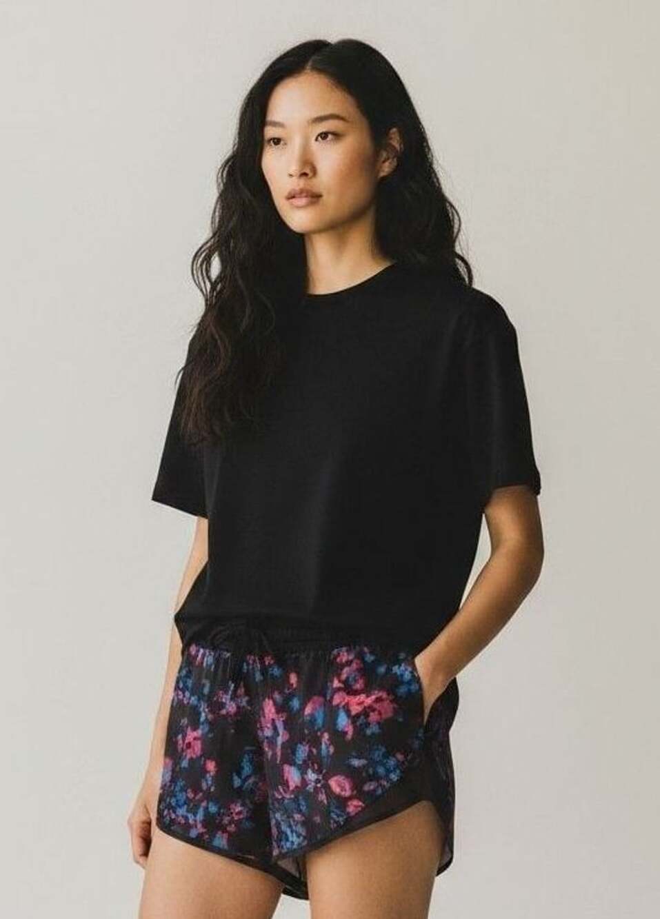 Lululemon Athletica Hotty Hot Shorts Multi Floral Print Size 4